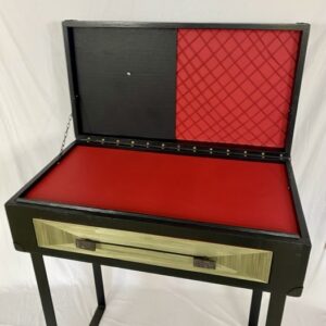 Console noire contemporaine